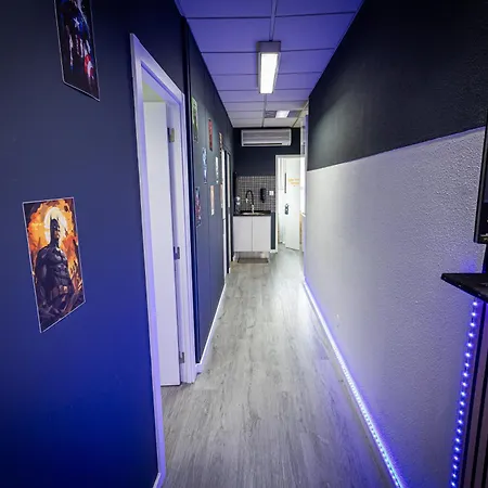 Cyberhostel אלמאדה