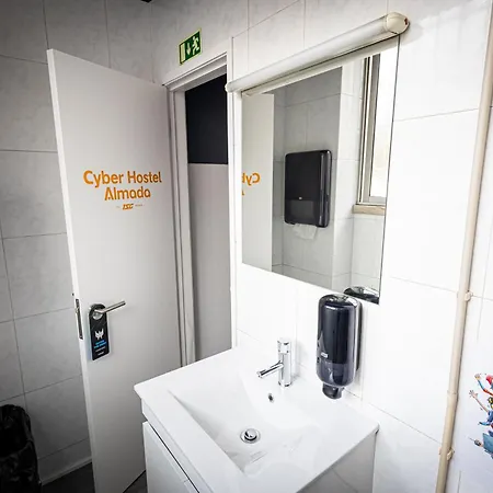 Cyberhostel *