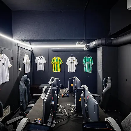 אכסניה Cyberhostel אלמאדה