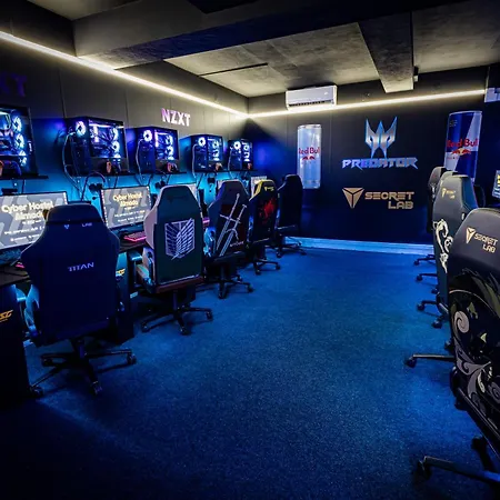 Cyberhostel אכסניה *