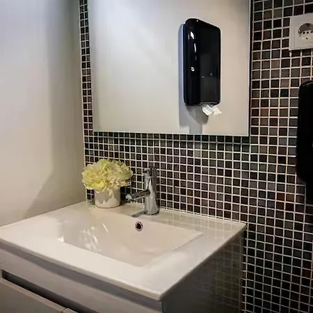 Vandrerhjem Cyberhostel Almada