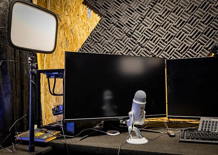 Cyberhostel Hostel Almada