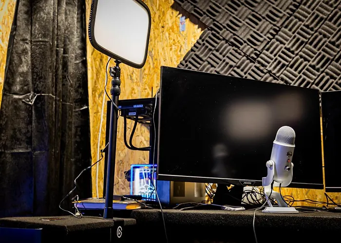 Hostel Cyberhostel Almada