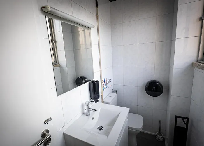 Cyberhostel * Almada