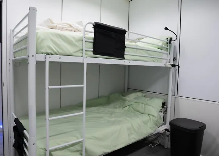 Cyberhostel Hostel Almada